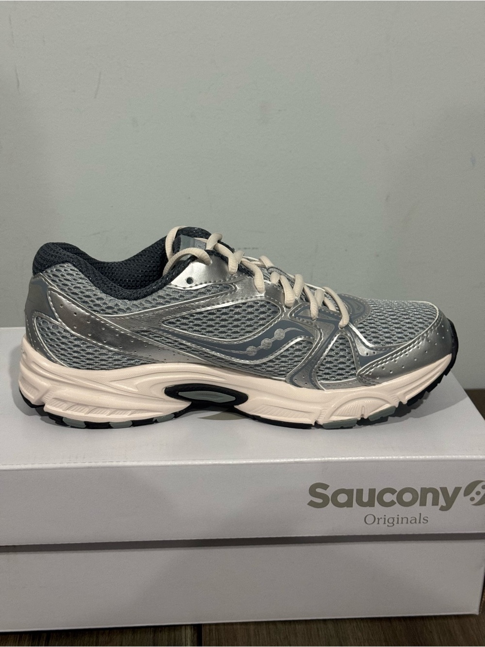 SAUCONY RIDE MILLENNIUM SILVER CREAM WOMEN RUNNING SHOES